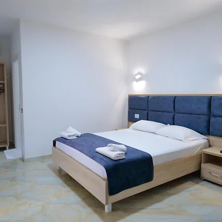 Vathi Hotel 3*